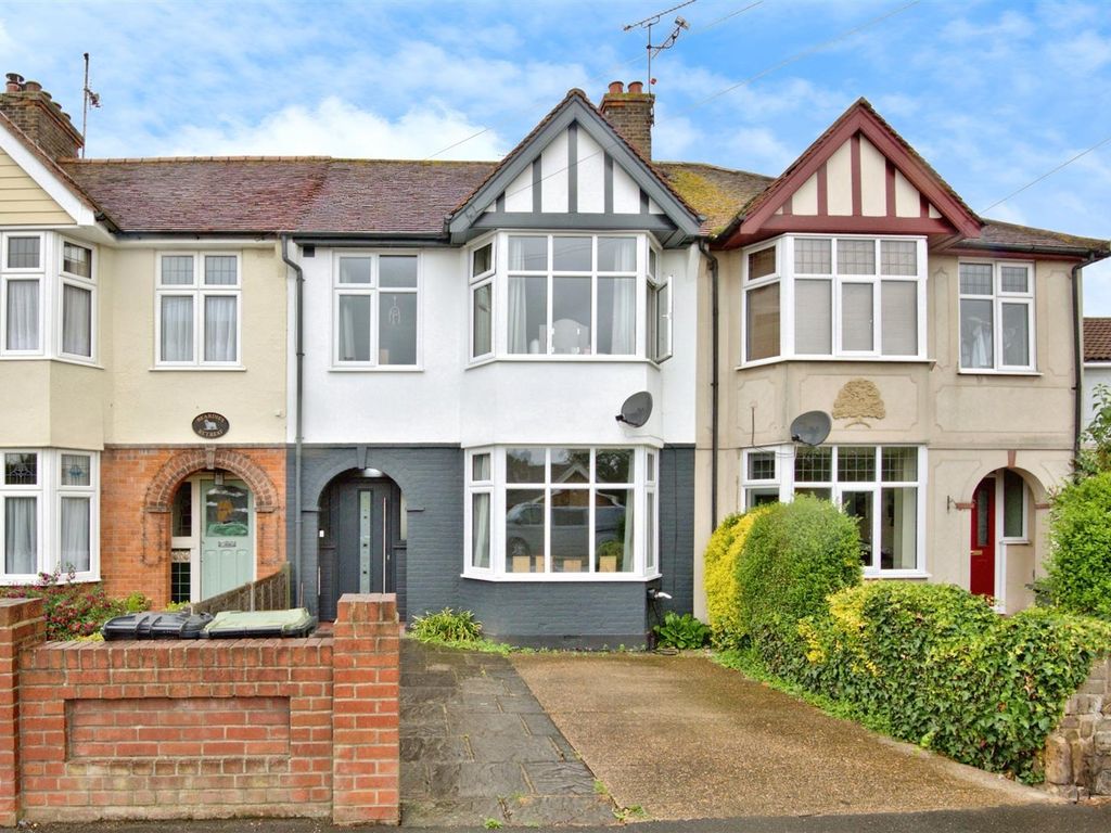 3 bed terraced house for sale in Rayleigh Road, Eastwood, LeighOnSea