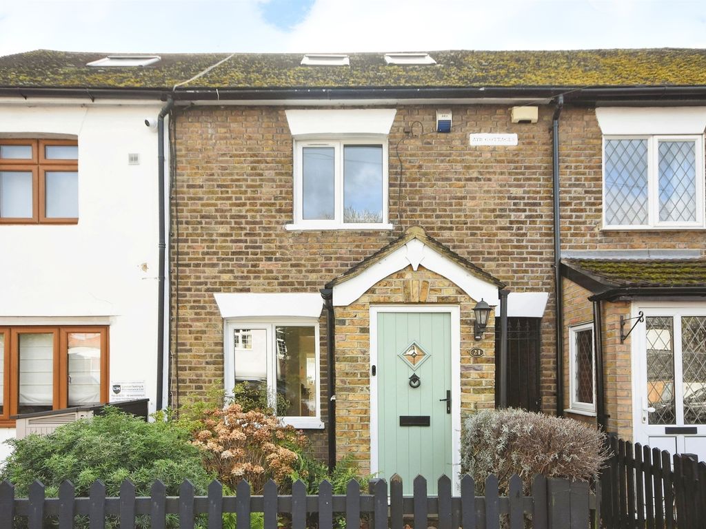3 bed terraced house for sale in Woodman Road, Warley, Brentwood CM14