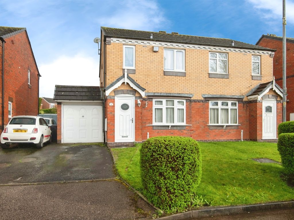 3 bed semidetached house for sale in St. Marks Road, Dudley DY2, £