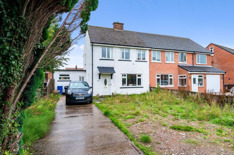 3 bed semidetached house for sale in Gathurst Lane, Shevington, Wigan