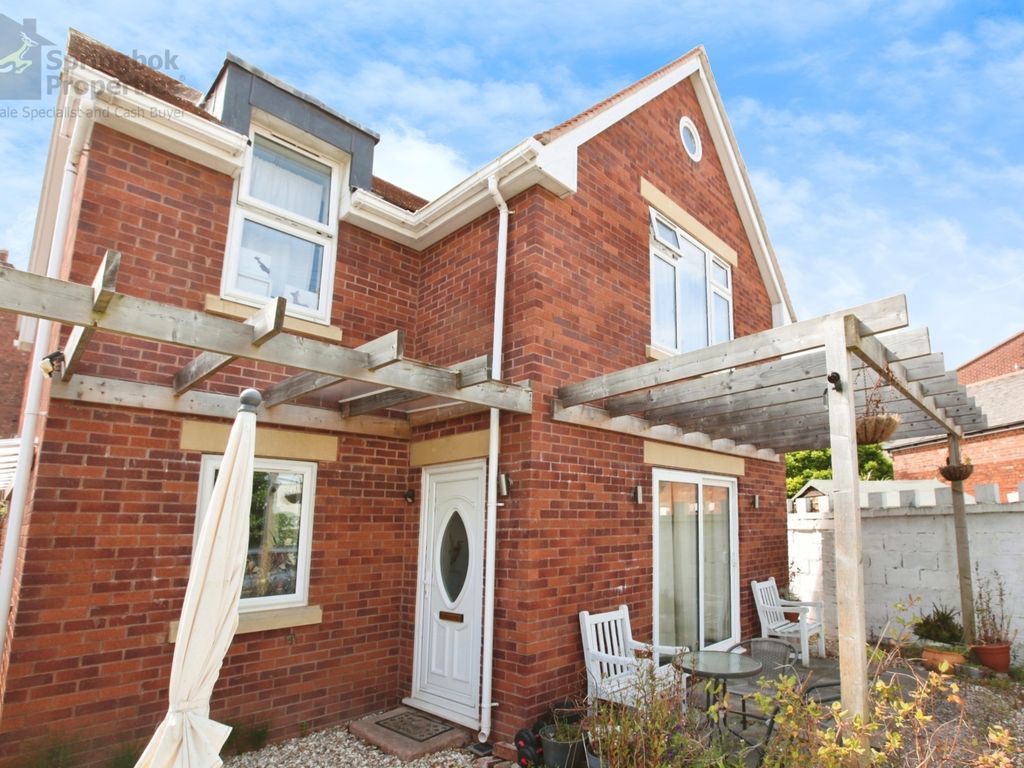 4 bed detached house for sale in Midvale Road, Paignton, Devon TQ4, £