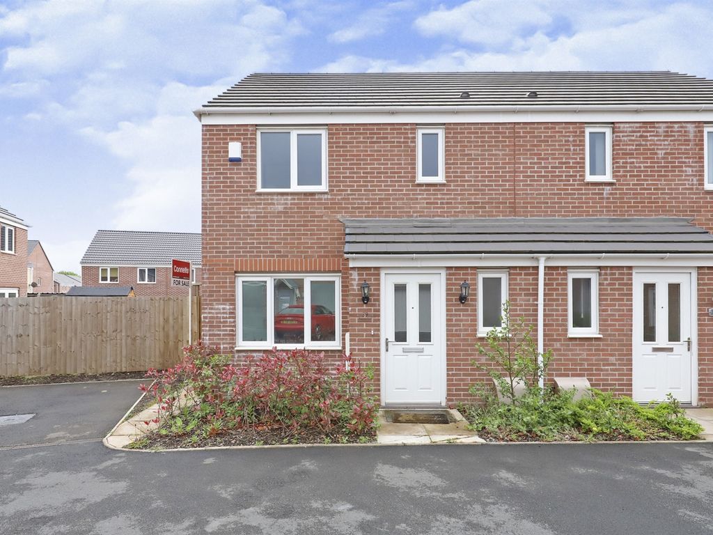 3 bed semidetached house for sale in Tangmere Road, Ettingshall