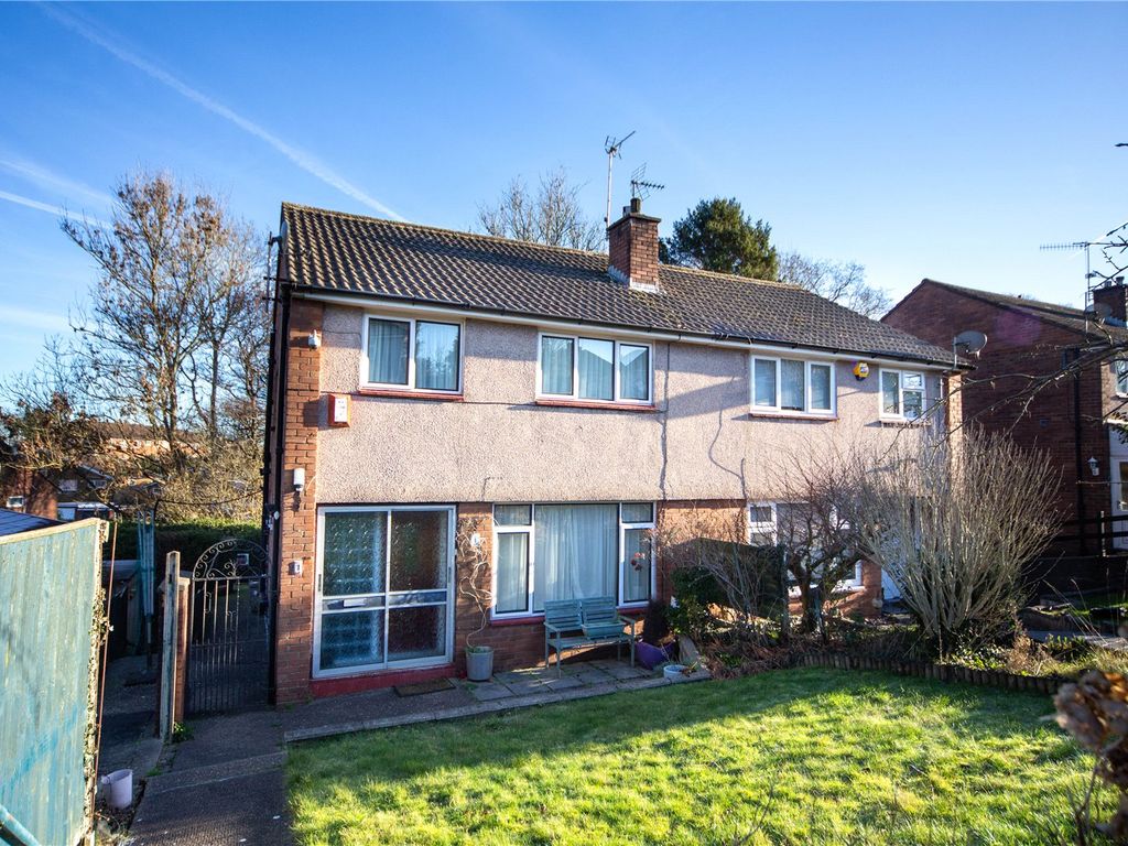 3 bed semidetached house for sale in Ormonde Close, Penylan, Cardiff