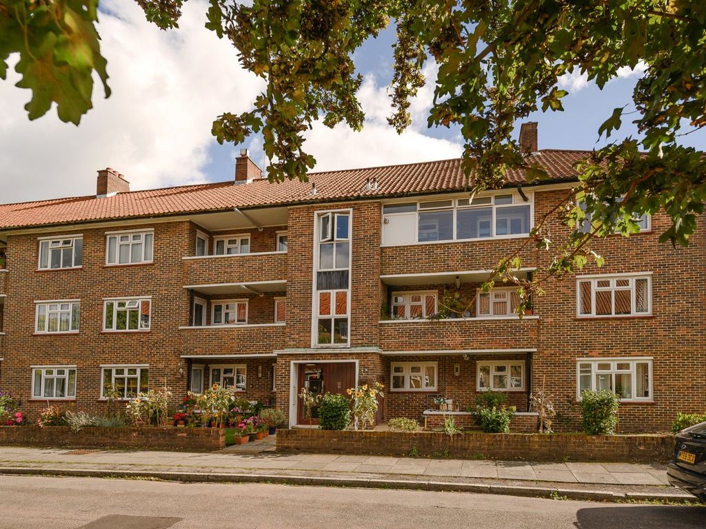 Sycamore Road, Wimbledon, London SW19  