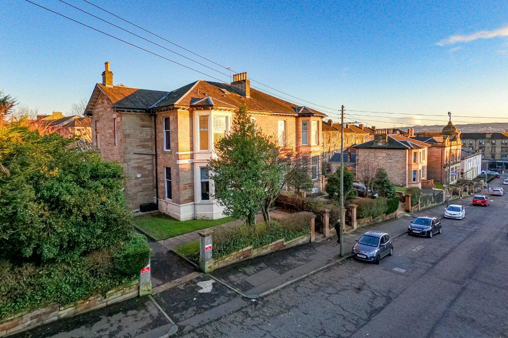 7 bed semidetached house for sale in Craigpark, Dennistoun, Glasgow