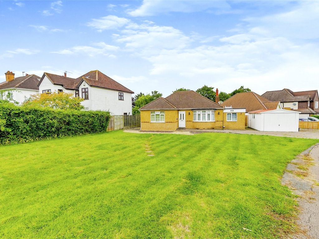 3 bed bungalow for sale in Lodge Lane, Redhill, Surrey RH1, £500,000 Zoopla