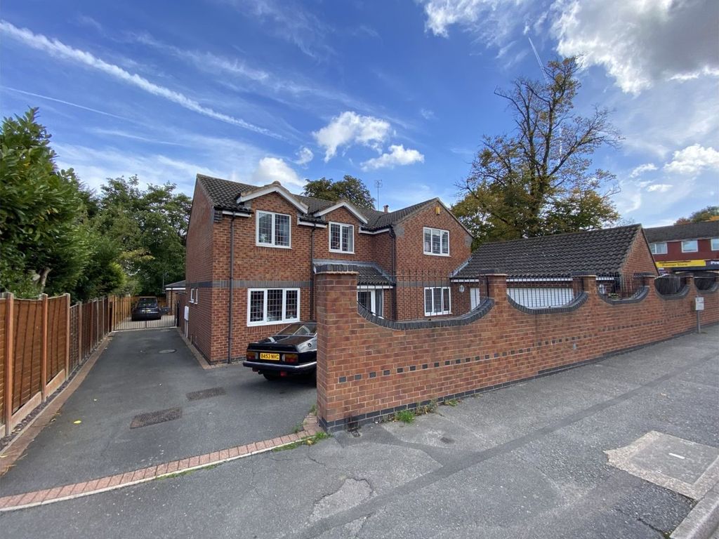 4 bed detached house for sale in St. Swithins Close, Derby DE22, £