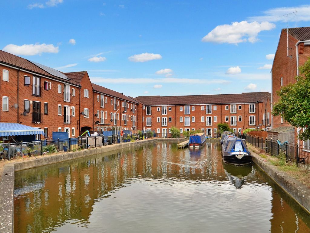 Flat For Sale Bletchley at Manuel Betts blog