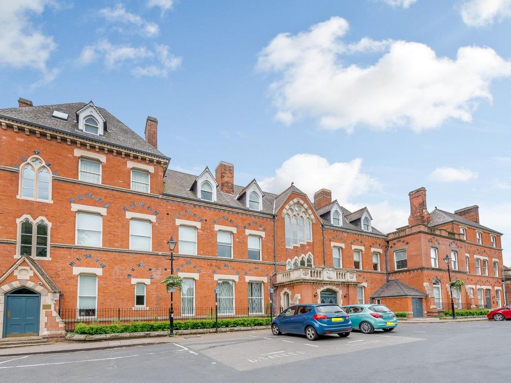3 bed flat for sale in Royal Sutton Place, King Edwards Square, Sutton