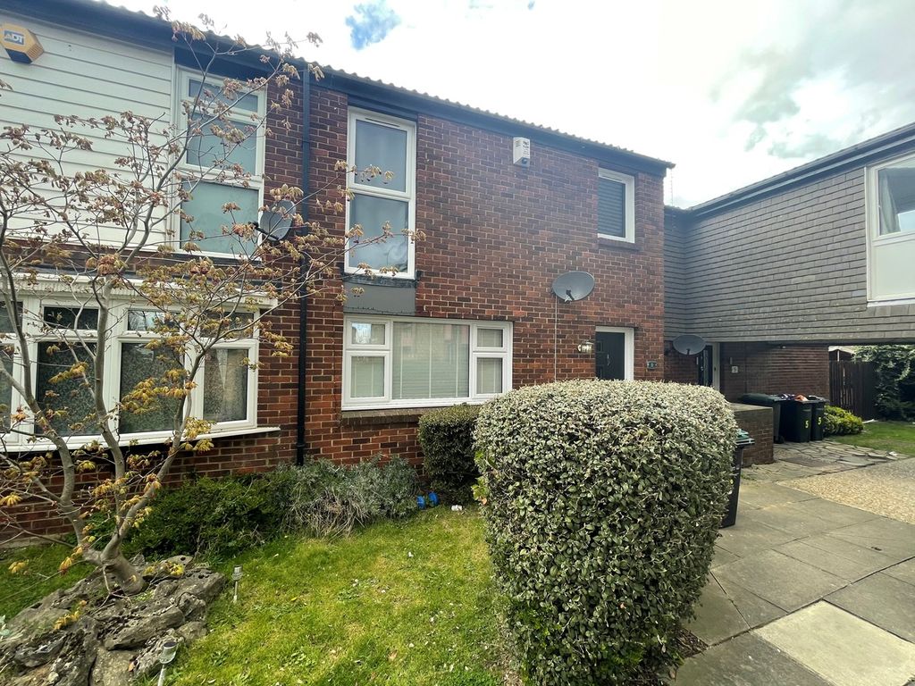 3 bed terraced house to rent in The Hollies, Gravesend DA12 Zoopla