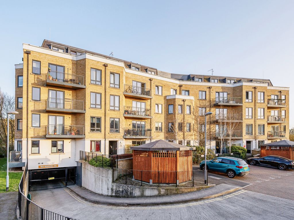 2 bed flat for sale in Dock Meadow Reach, Hanwell W7, £445,000 Zoopla
