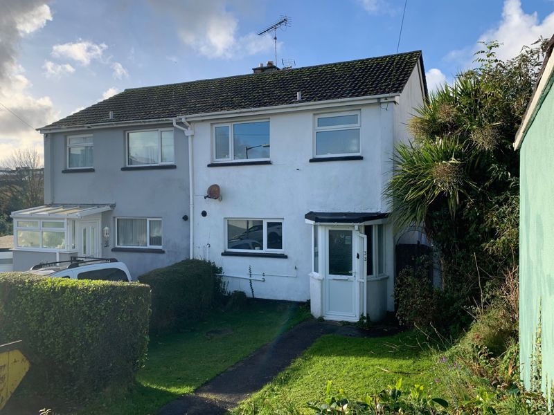 3 bed semidetached house for sale in Roslyn Close, St. Austell PL25, £