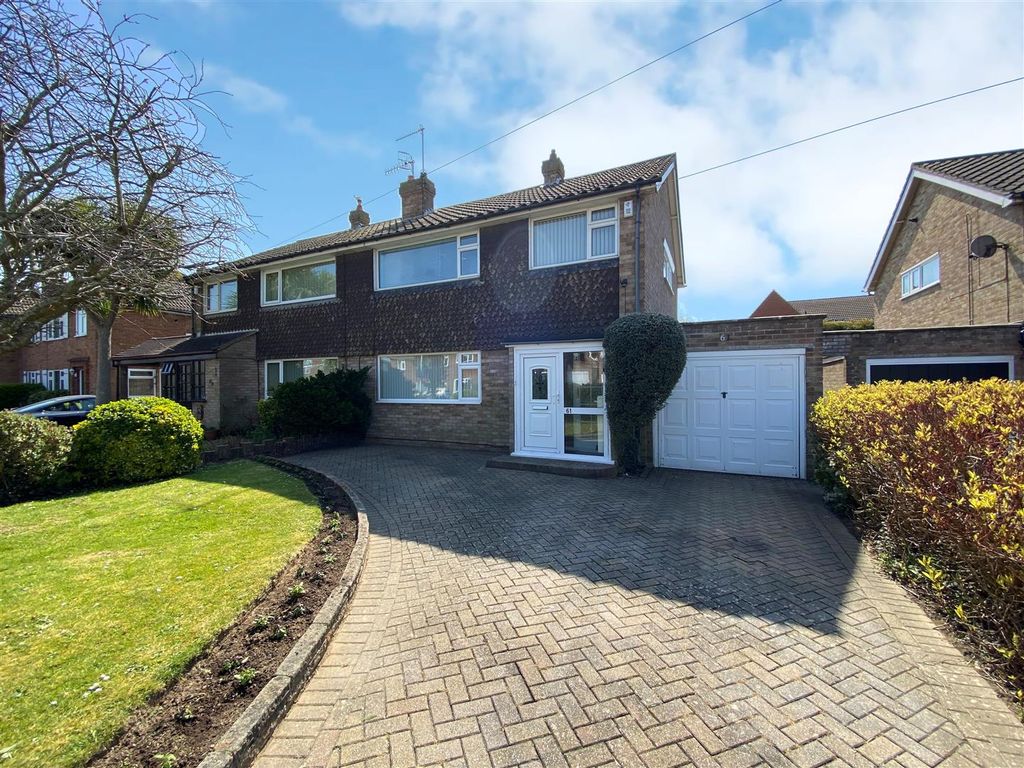 3 bed property for sale in Bolsover Road, GoringBySea, Worthing BN13