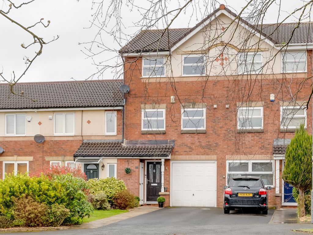 3 bed town house for sale in Cranberry Drive, Bolton BL3, £240,000 Zoopla