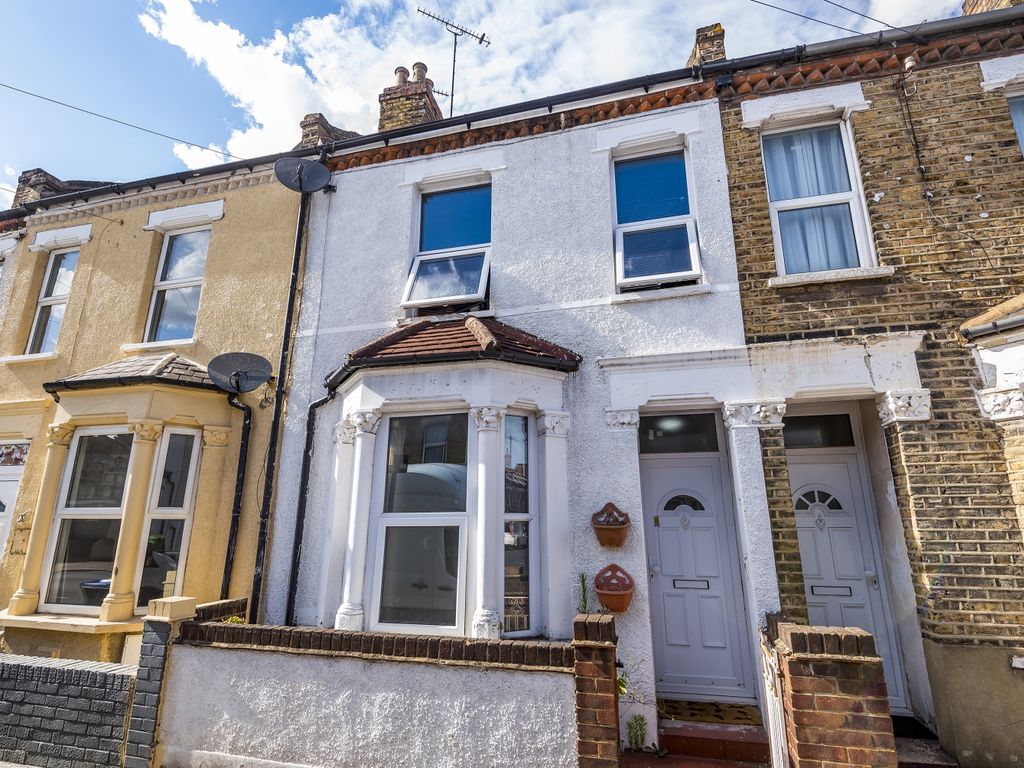 2 bed terraced house for sale in Reidhaven Road, London SE18 Zoopla