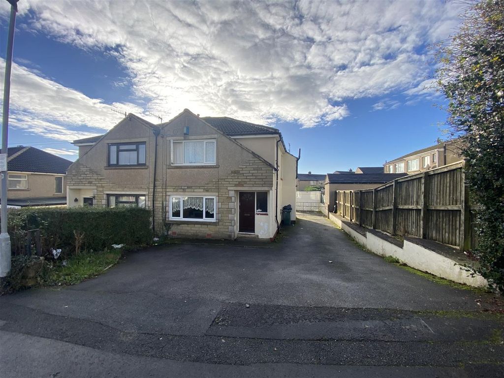 3 bed semidetached house to rent in Broadlands, Keighley BD20, £1,100