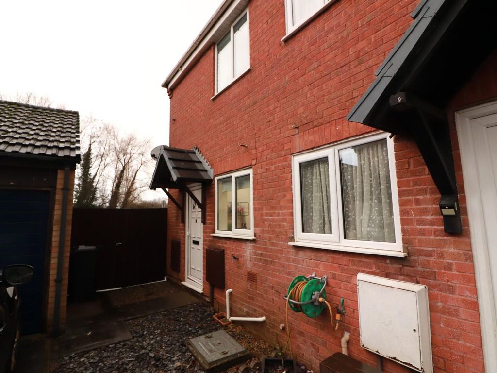 2 bed end terrace house for sale in Sutherland Avenue, Yate, Bristol BS37, £260,000 Zoopla