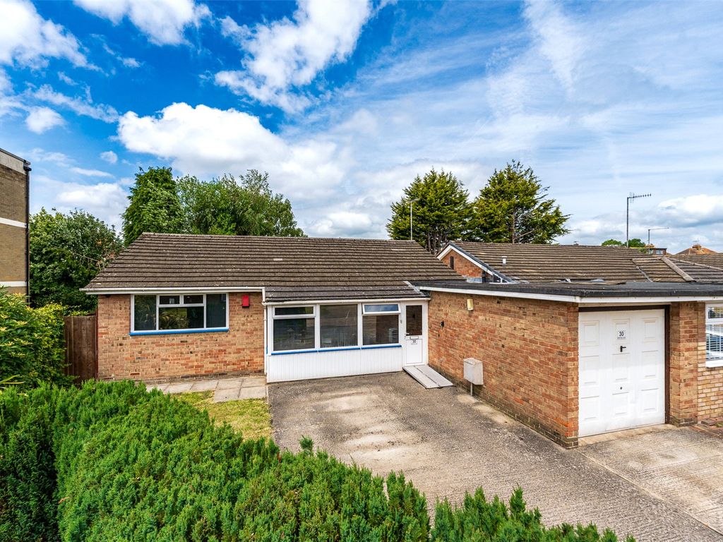 2 bed bungalow for sale in Penstone Close, Lancing, West Sussex BN15, £