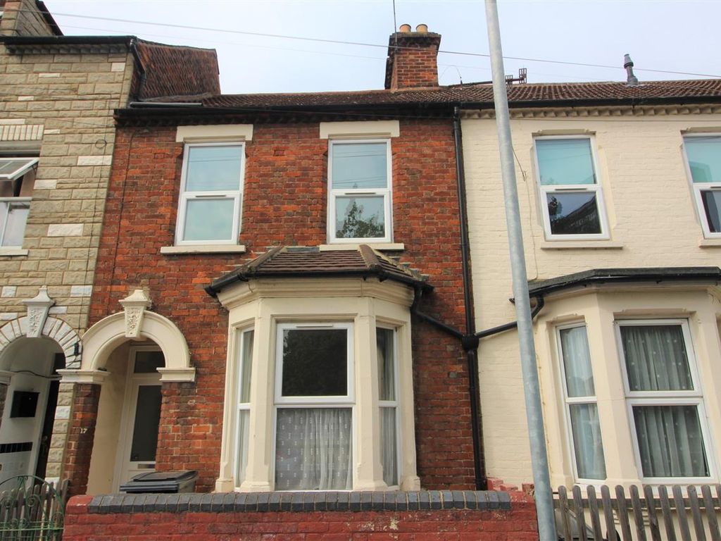 3 bed terraced house for sale in Park Road West, Bedford MK41 Zoopla