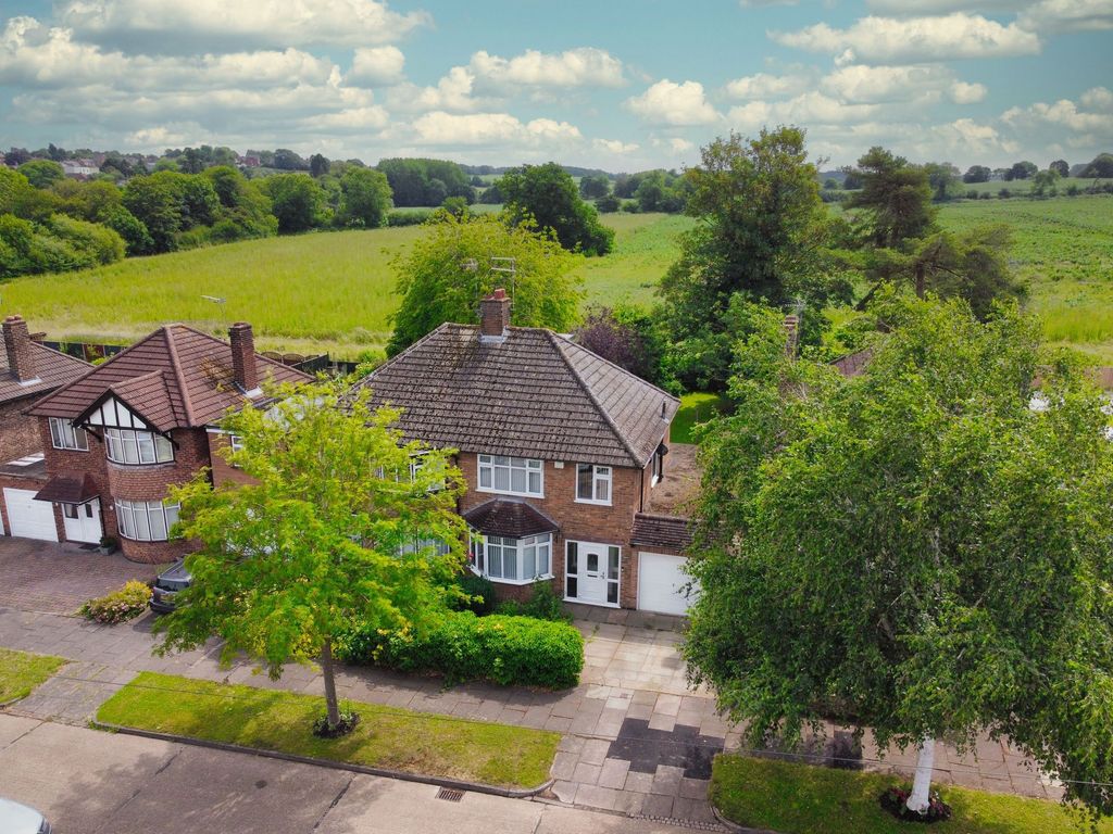 4 bed semidetached house to rent in Delaware Road, Evington, Leicester
