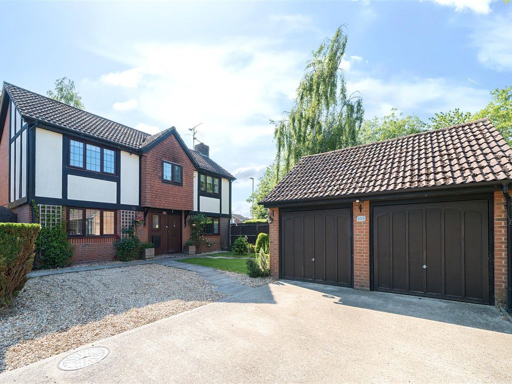 4 bed detached house for sale in Malham Gardens, Basingstoke RG22 Zoopla