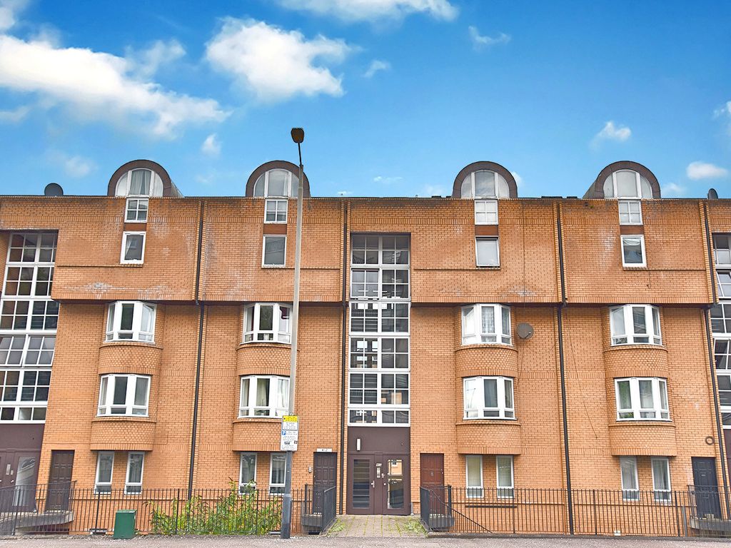 1 bed flat for sale in St Vincent Street, Charing Cross G3, £99,000