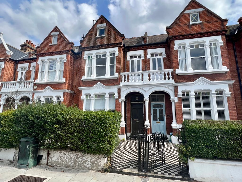 Altenburg Gardens, Battersera, London SW11