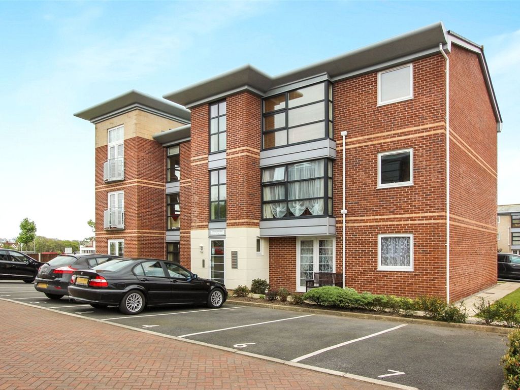 2 bed flat for sale in Bailey Avenue, Lytham St. Annes, Lancashire FY8