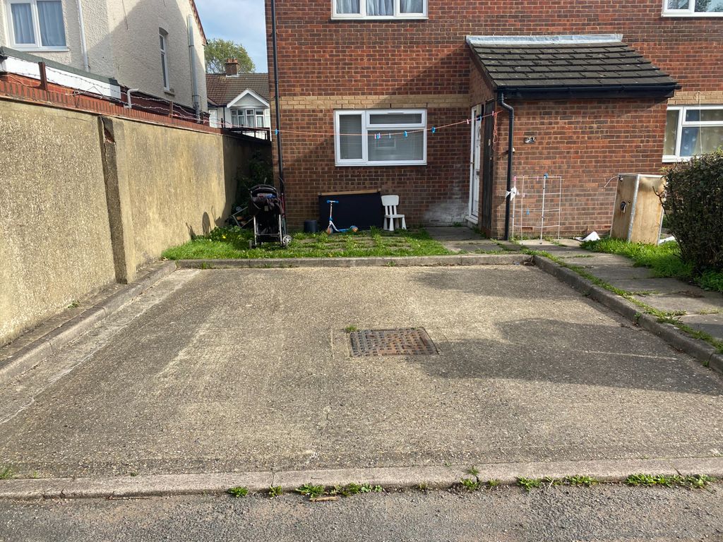 Alder Crescent, Luton LU3  