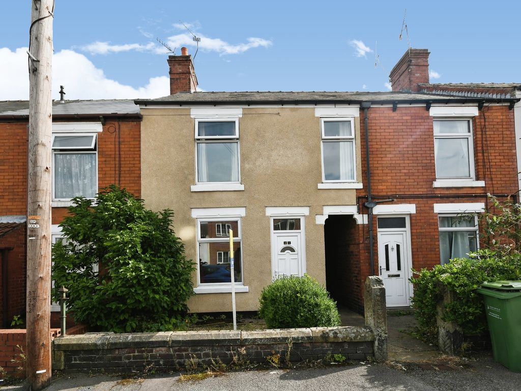 3 bed terraced house for sale in Wharf Lane, Chesterfield, Derbyshire