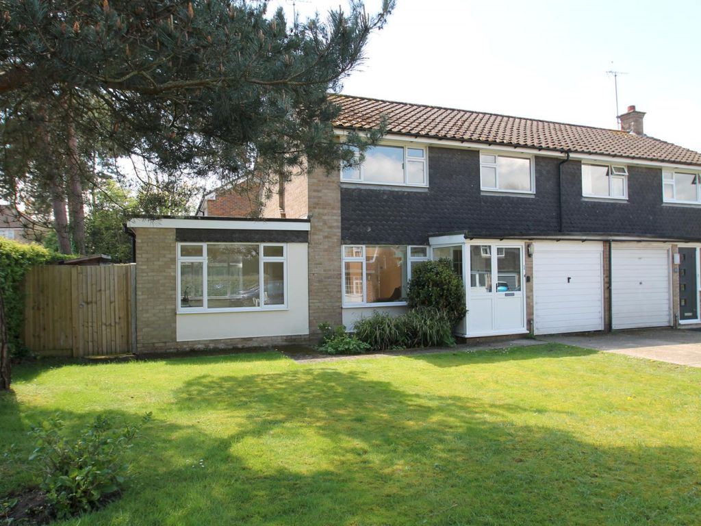 3 bed semidetached house to rent in Fir Tree Way, Hassocks BN6, £1,650