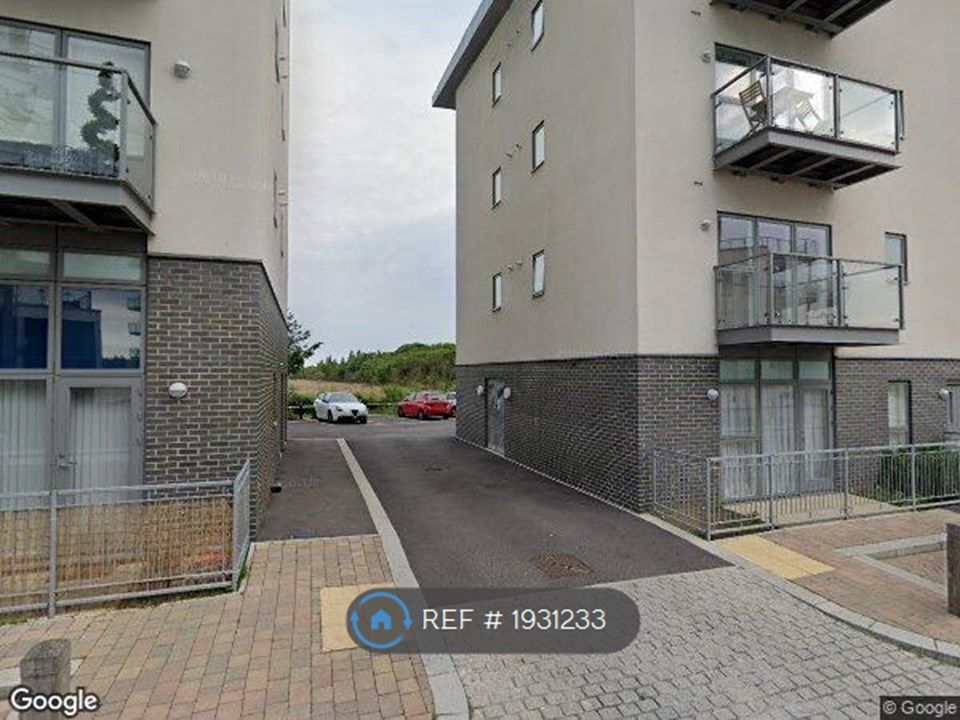 1 bed flat to rent in Wainwright Avenue, Greenhithe DA9, £1,400 pcm