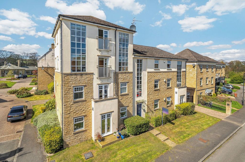 2 bed flat for sale in Kingsdale Drive, Menston, Ilkley LS29 Zoopla