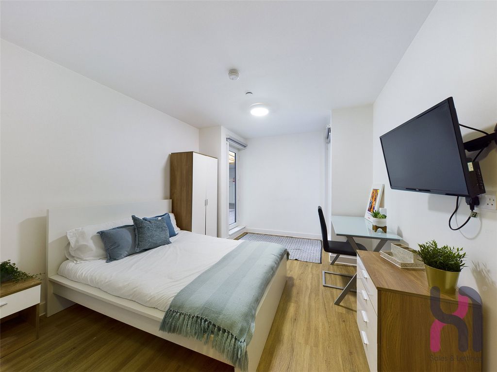 4 bed property to rent in Arndale House, 89103 London Road, Liverpool