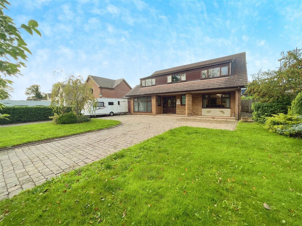 4 bed detached house for sale in Whittingham Lane, Goosnargh, Preston