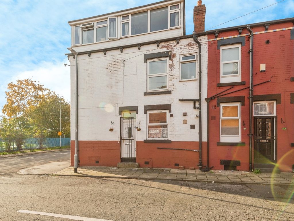 4 bed end terrace house for sale in Claremont Street, Armley, Leeds LS12, £190,000 Zoopla