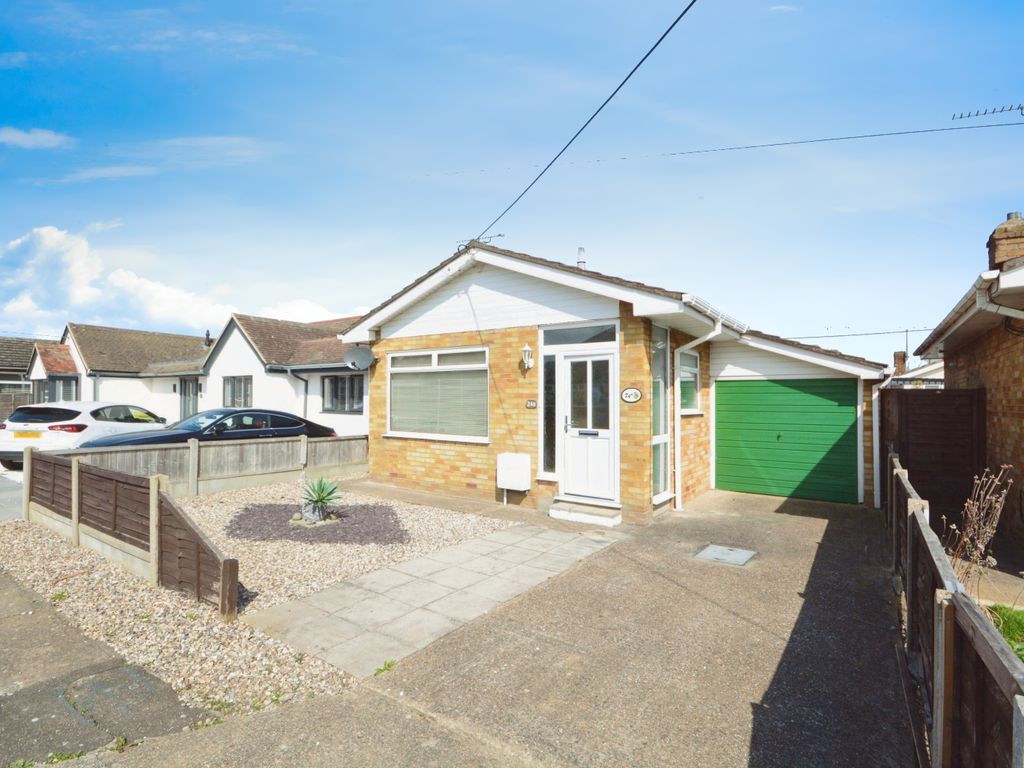 1 bed bungalow for sale in Metz Avenue, Canvey Island, Essex SS8, £