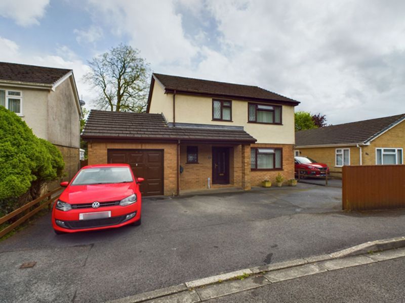 4 bed detached house for sale in Glan Tawelan, Johnstown, Carmarthen