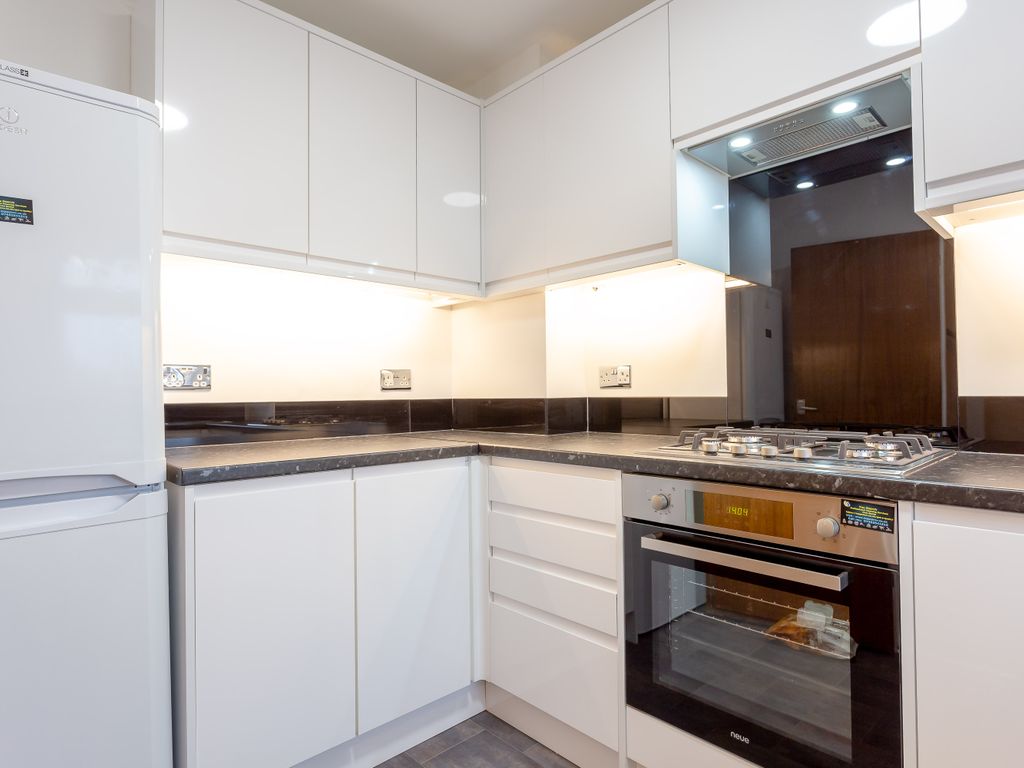 2 bed flat to rent in South Ealing Road, London W5, £1,800 pcm Zoopla