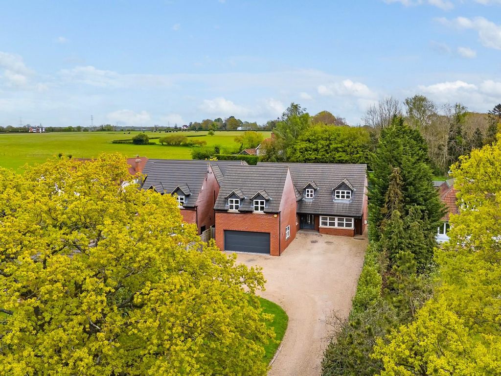 5 bed detached house for sale in Cambridge Road, Ugley,