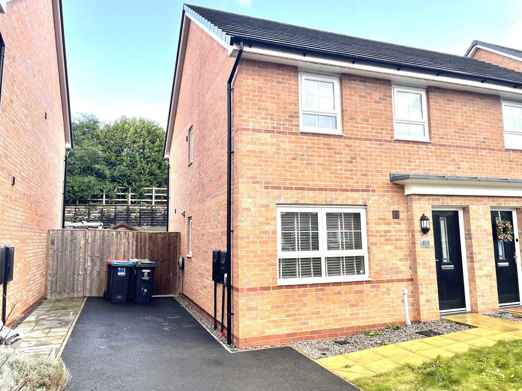 3 bed property to rent in Violet Grove, Northwich CW8, £1,200 pcm Zoopla