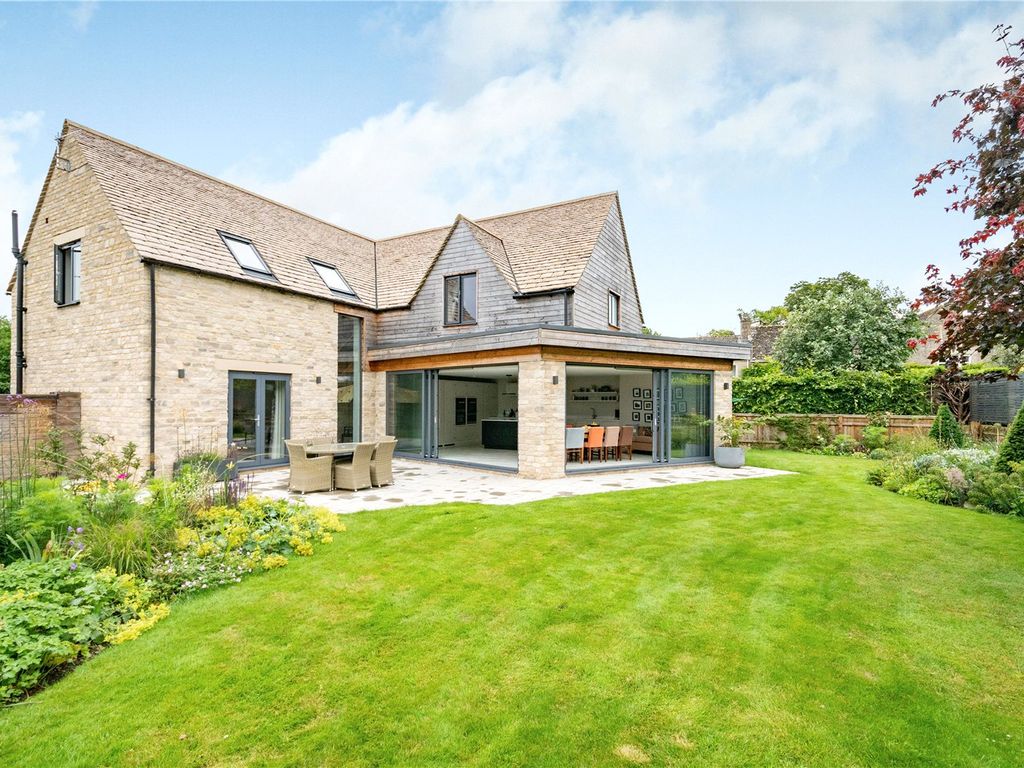 3 bed detached house for sale in Strawberry Lane, Meysey Hampton, Cirencester, Gloucestershire