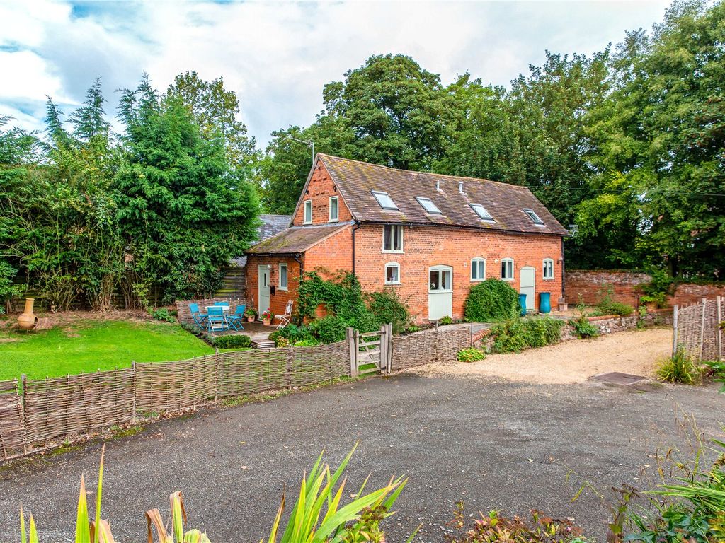 2 bed detached house for sale in Aylton, Ledbury HR8, £425,000 Zoopla