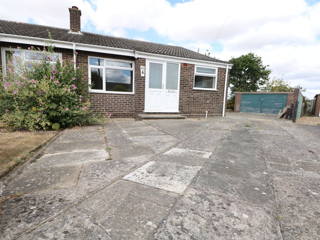 2 bed semidetached bungalow to rent in St. Michaels Road, Long Stratton, Norwich NR15 Zoopla