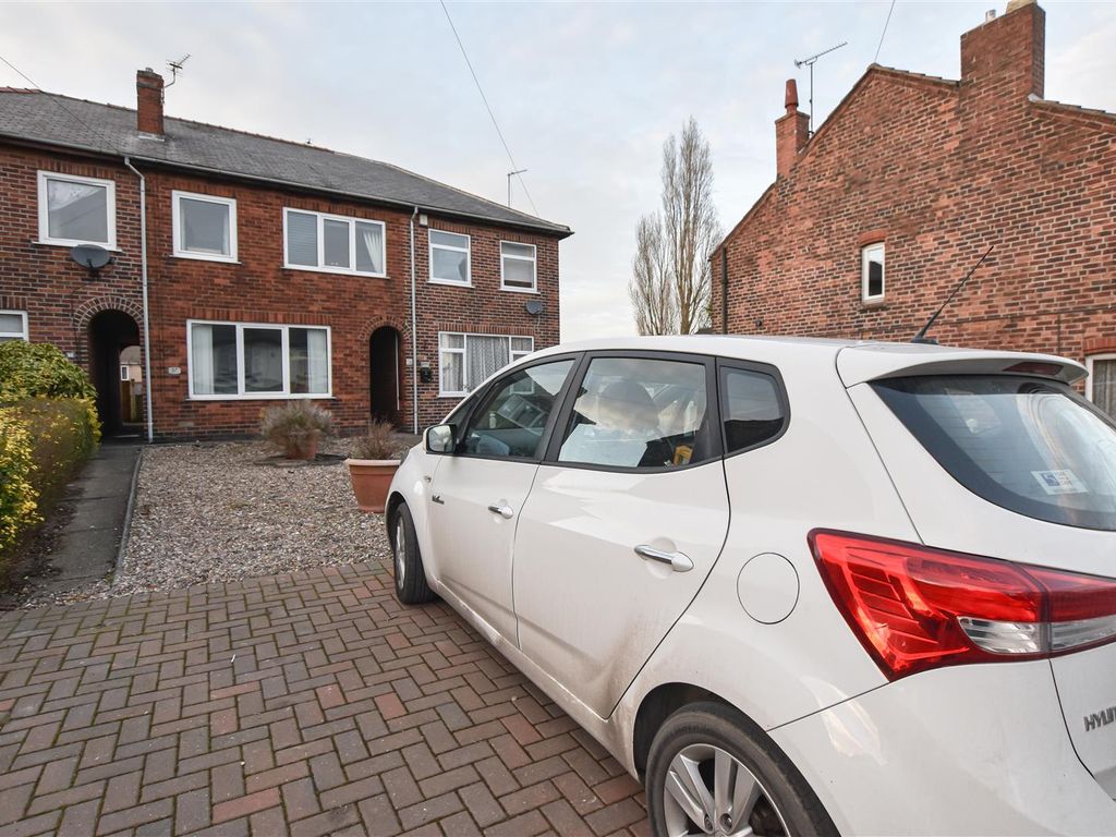 3 bed property for sale in Birchwood Lane, Somercotes, Alfreton DE55