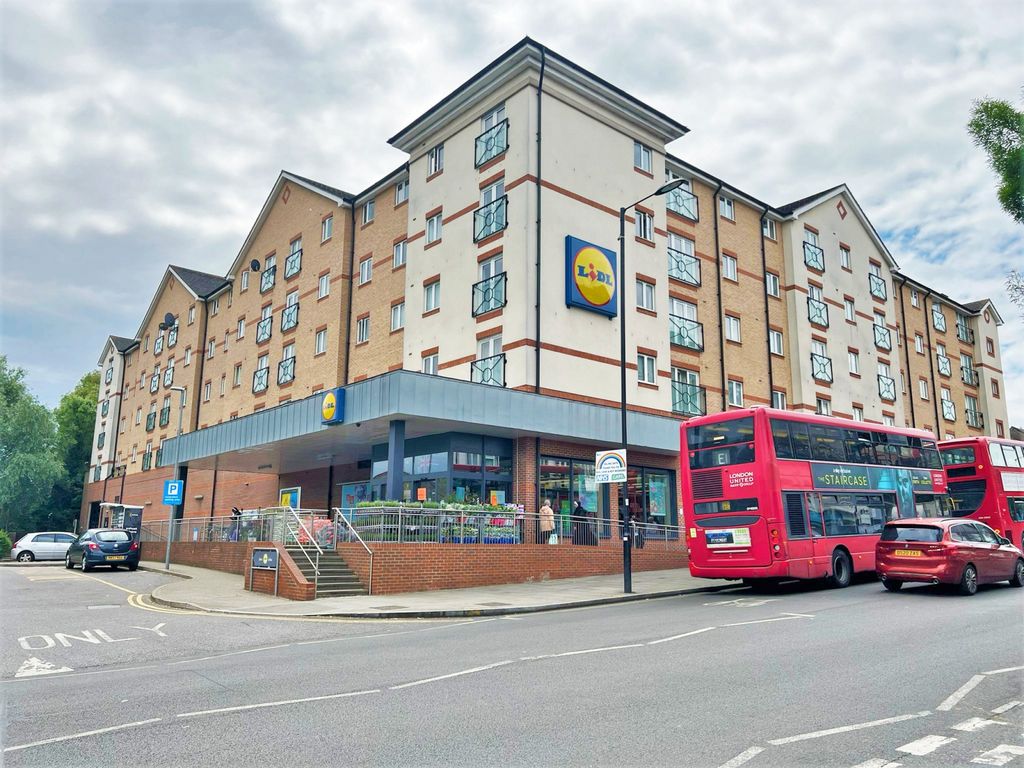 Ruislip Road East, Greenford UB6