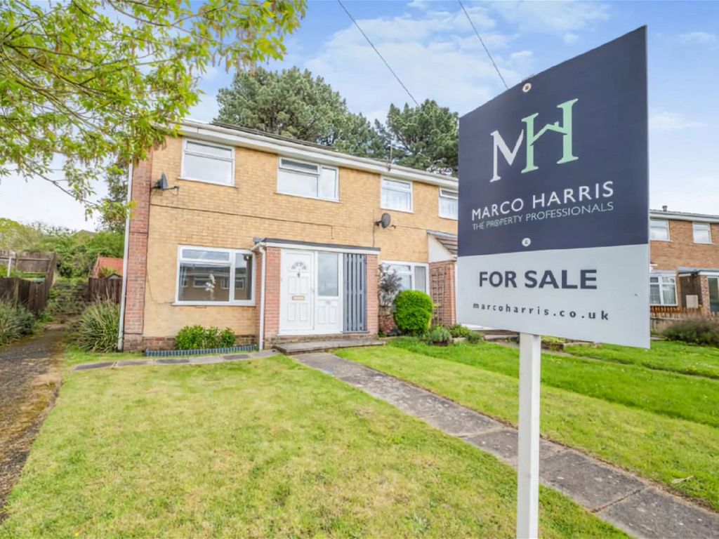 3 bed end terrace house for sale in Ribble Close, Chandlers Ford