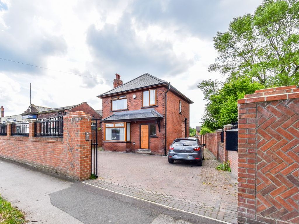 3 bed detached house for sale in Ring Road, Middleton, Leeds LS10 Zoopla