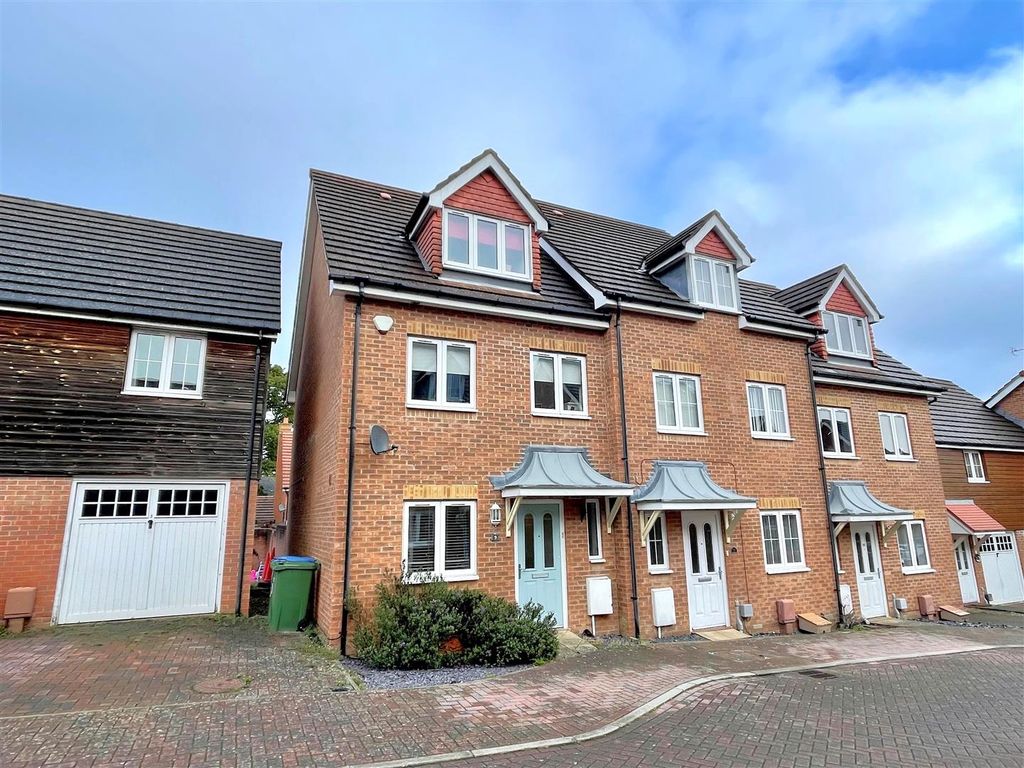 3 bed town house for sale in Jerome Street, Whiteley, Fareham PO15, £