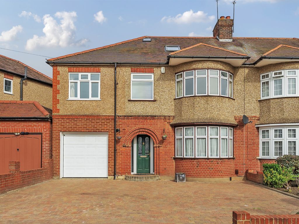 5 bed semidetached house for sale in Riversfield Road, Enfield EN1, £